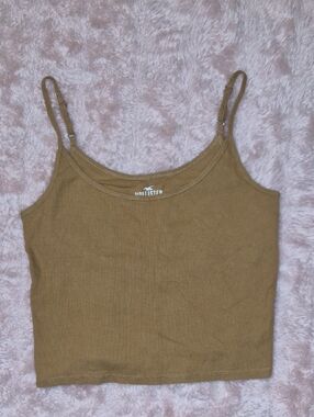 Hollister Women's Ribbed Cropped Cami in Tan